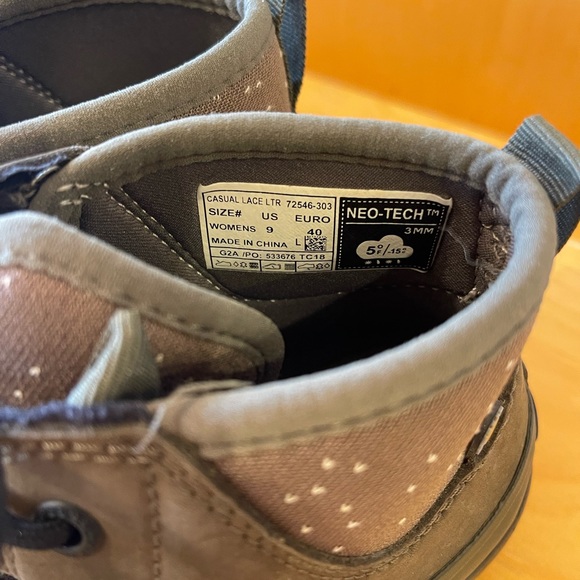 Bogs Classic Casual Leather Lace Boots women’s 9 - Picture 8 of 8